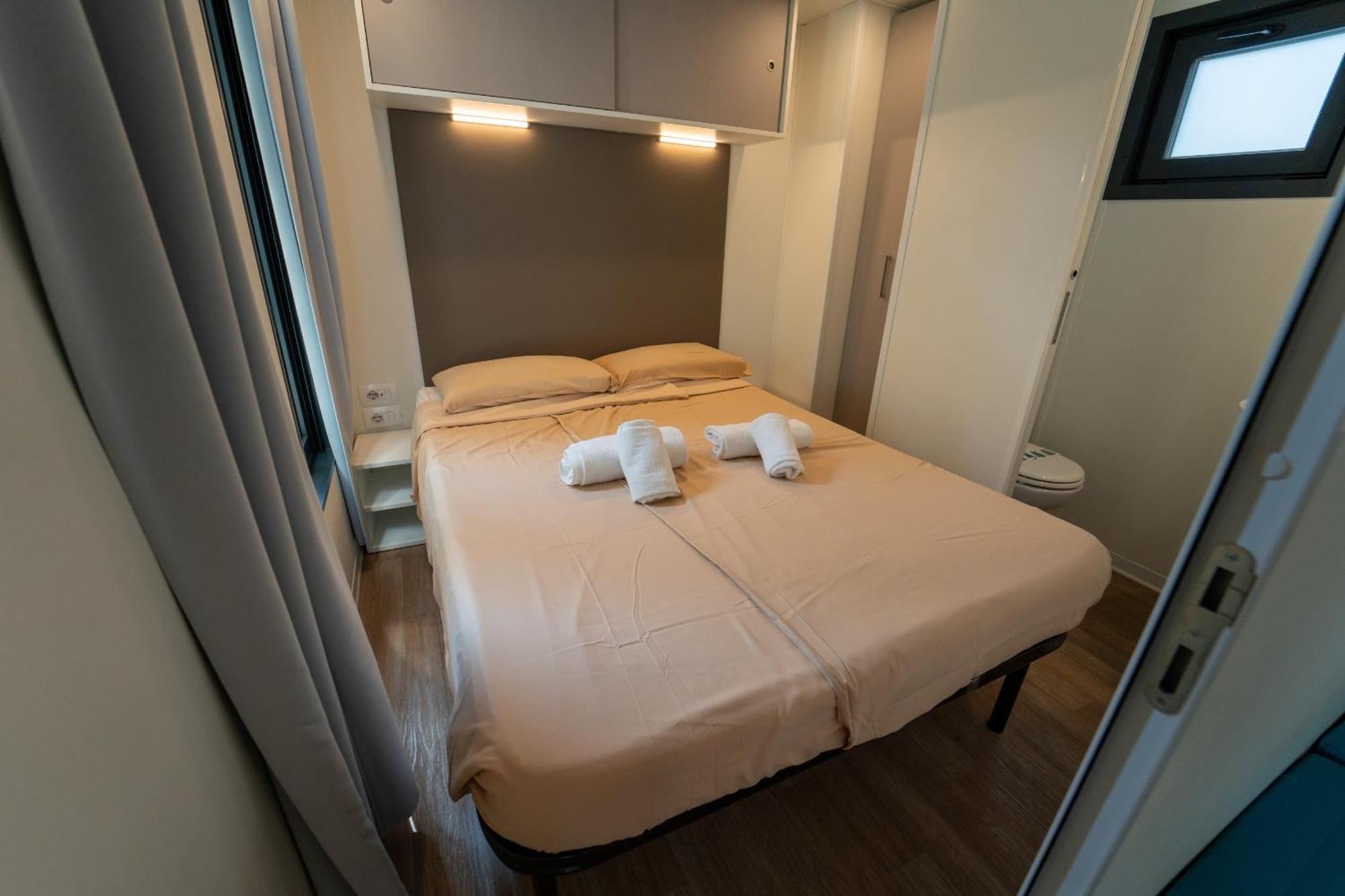 Vacanze Glamping Boutique San Felice del Benaco Habitación foto